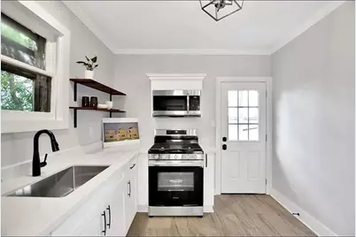 1606 Avenue L, Galveston, TX 77550 - Photo 8
