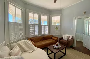 1606 Avenue L, Galveston, TX 77550 - Photo 4