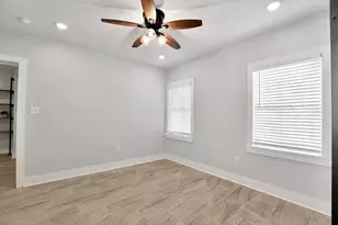 1606 Avenue L, Galveston, TX 77550 - Photo 10