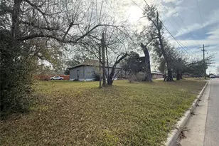 412 Waco St, Conroe, TX 77301 - Photo 28