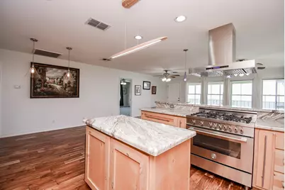 317 E Bayshore Drive, Palacios, TX 77465 - Photo 26