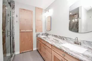 317 E Bayshore Dr, Palacios, TX 77465 - Photo 34