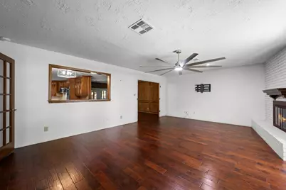616 Cannan Drive, Angleton, TX 77515 - Photo 4