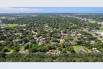 616 Cannan Drive, Angleton, TX 77515 - Photo 48