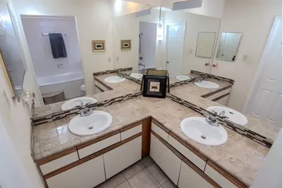 16800 Sugar Pine Drive #E34, Houston, TX 77090 - Photo 14