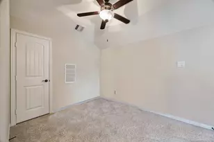 2204 Meadow Wind Dr, Pearland, TX 77089 - Photo 24