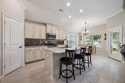 2204 Meadow Wind Drive, Pearland, TX 77089 - Photo 8