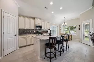 2204 Meadow Wind Dr, Pearland, TX 77089 - Photo 8