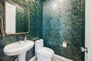 6312 Brighton Oaks Ln, Houston, TX 77008 - Photo 10