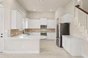 294 Peninsula Pt Dr, Montgomery, TX 77356 - Photo 8