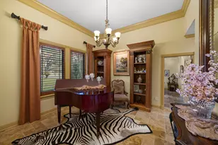1524 Travis St, Columbus, TX 78934 - Photo 4