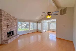 2927 Becket St, Pearland, TX 77584 - Photo 2