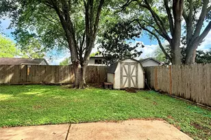 2927 Becket St, Pearland, TX 77584 - Photo 22