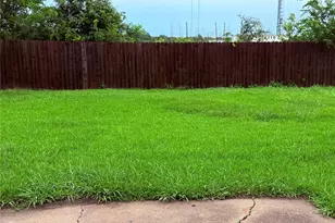 8307 Bird Meadow Ln, Houston, TX 77489 - Photo 8