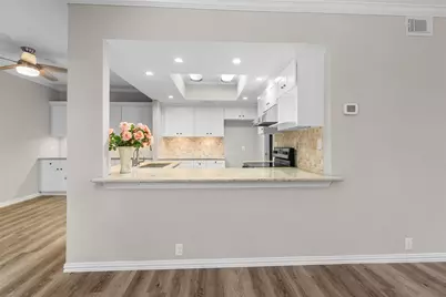 161 Litchfield Lane, Houston, TX 77024 - Photo 10