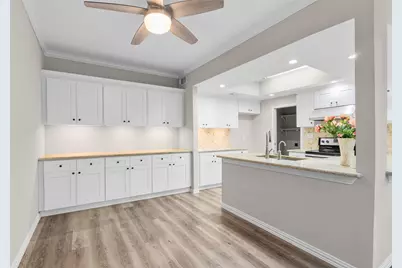 161 Litchfield Lane, Houston, TX 77024 - Photo 12