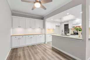 161 Litchfield Ln, Houston, TX 77024 - Photo 12