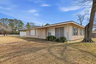 1709 Robin Ave, Orange, TX 77632 - Photo 2