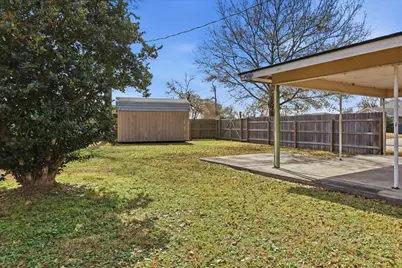 1709 Robin Avenue, Orange, TX 77632 - Photo 22