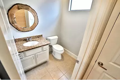 407 Jackson Hill Street, Houston, TX 77007 - Photo 14