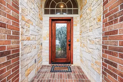 1247 Misty Lake Court, Sugar Land, TX 77498 - Photo 4