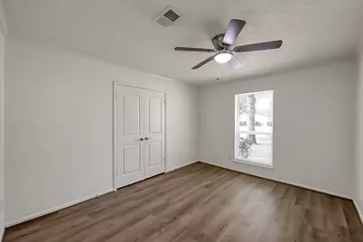 212 Oxford Drive, Conroe, TX 77303 - Photo 14