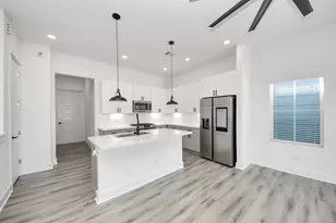 3010 Jensen Springs Ln, Houston, TX 77026 - Photo 18