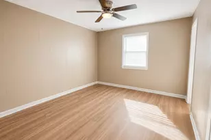 105 Heatonville Dr, Huntsville, TX 77320 - Photo 8
