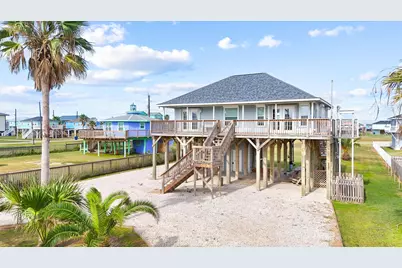 904 Surf Drive, Surfside Beach, TX 77541 - Photo 2