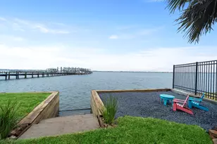 1026 Lillian Ln, Galveston, TX 77554 - Photo 48