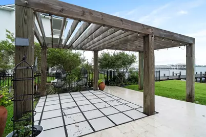 1026 Lillian Lane, Galveston, TX 77554 - Photo 44