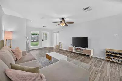 8302 Sanford Street, Baytown, TX 77521 - Photo 12