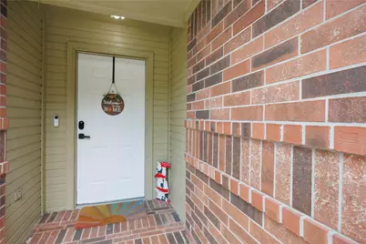 8302 Sanford Street, Baytown, TX 77521 - Photo 4