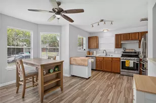 8302 Sanford St, Baytown, TX 77521 - Photo 10