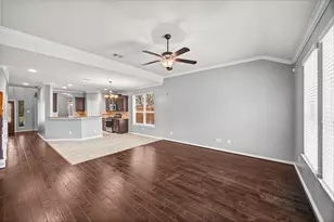 17206 Lowell Lake Ln, Humble, TX 77346 - Photo 12