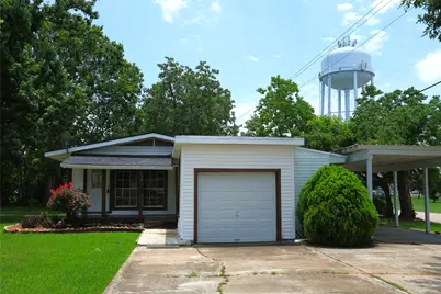 302 Circle Way, Lake Jackson, TX 77566 - Photo 2