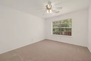 2431 Parkwood Ln, Sugar Land, TX 77479 - Photo 14