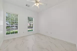 2431 Parkwood Ln, Sugar Land, TX 77479 - Photo 10