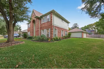 2431 Parkwood Lane, Sugar Land, TX 77479 - Photo 2
