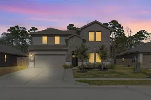 430 Kickapoo Dr, Anahuac, TX 77514 - Photo 1