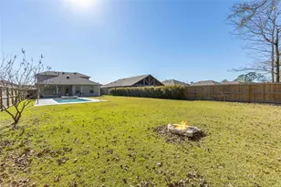 430 Kickapoo Dr, Anahuac, TX 77514 - Photo 18