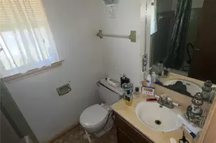 402 S Yaupon St, Richwood, TX 77531 - Photo 8