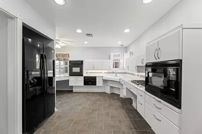 1327 Hodges Lane, Wharton, TX 77488 - Photo 10