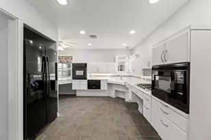 1327 Hodges Ln, Wharton, TX 77488 - Photo 10