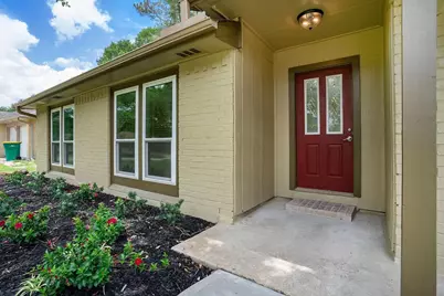 1008 Lost River Drive, Friendswood, TX 77546 - Photo 4