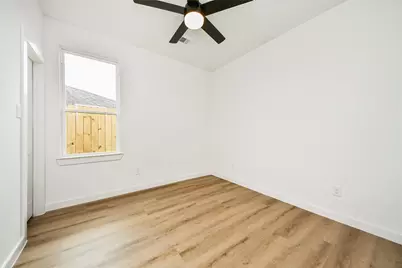5201 Fairchild Street #B, Houston, TX 77028 - Photo 22