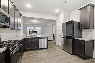 8434 Beacon Bay Circle, Baytown, TX 77523 - Photo 22