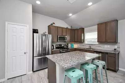 14506 Tundra Swan Drive, Houston, TX 77049 - Photo 4