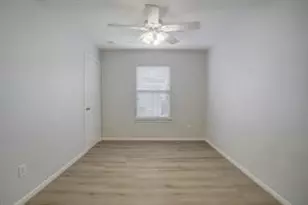 1304 Robin St, Houston, TX 77019 - Photo 10