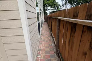 2209 Alabama St, Houston, TX 77004 - Photo 6